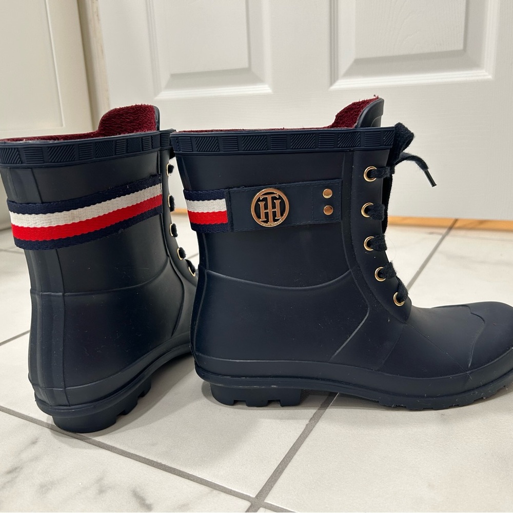 Tommy Hilfiger Rain Boots Size 8